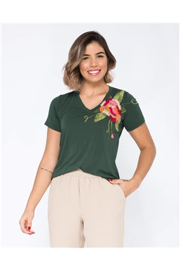 T-Shirt Bordada Flor Ombro Verde